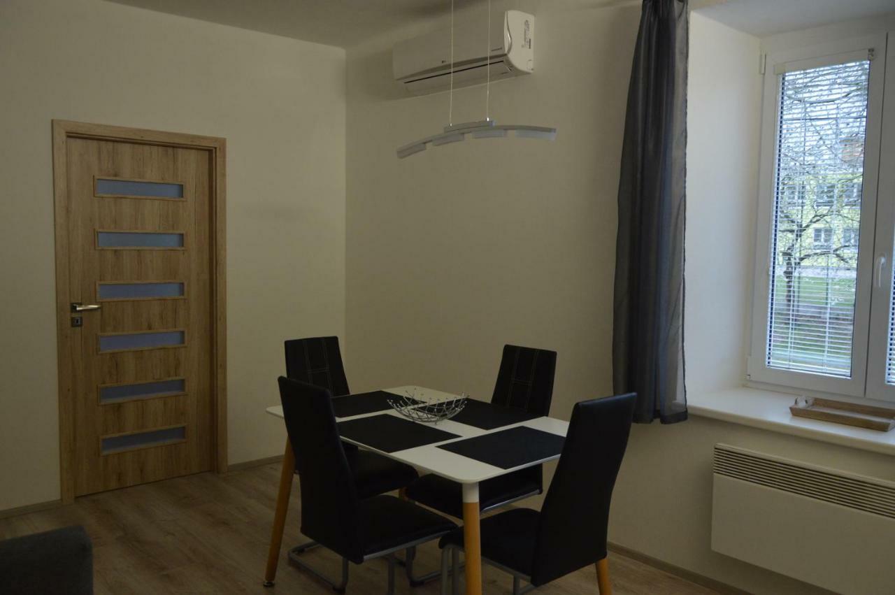 Apartmanovy Byt Třeboň Exteriör bild