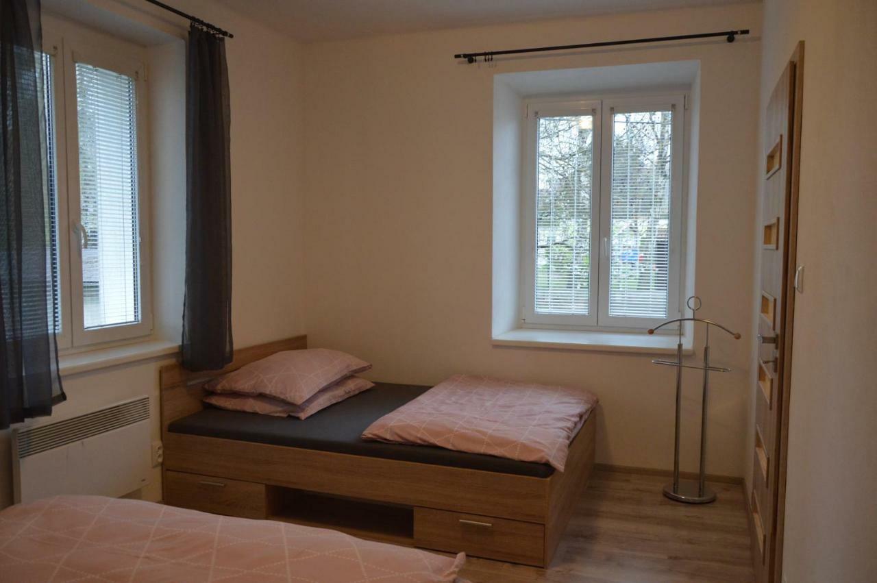 Apartmanovy Byt Třeboň Exteriör bild